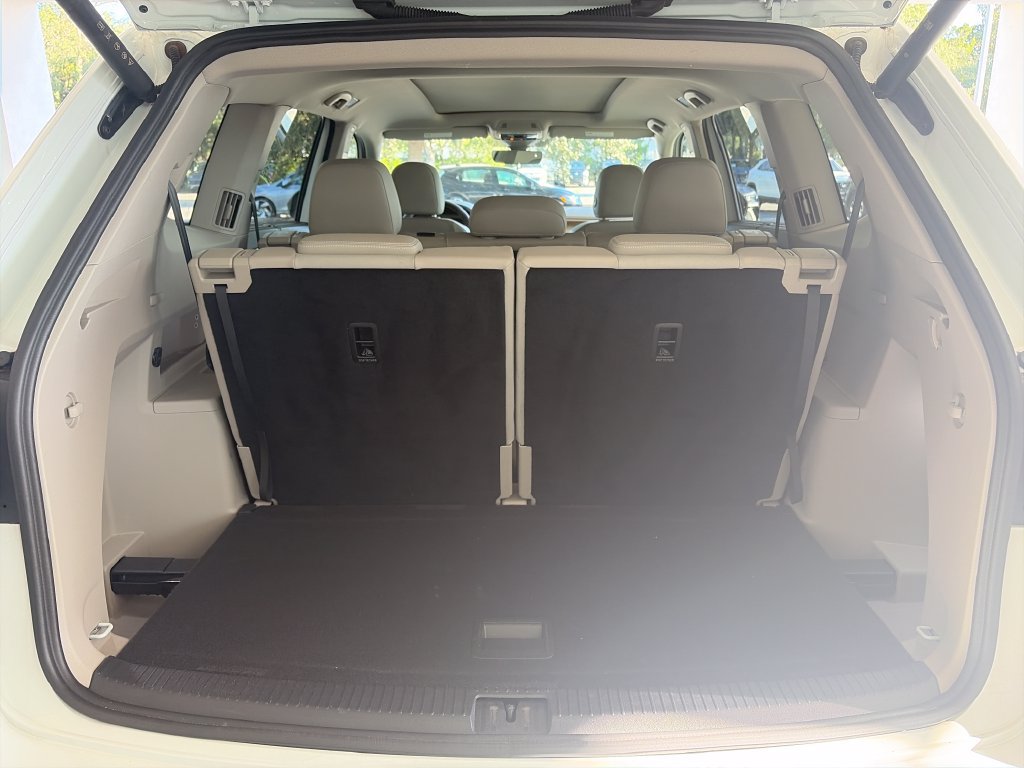 Certified 2024 Volkswagen Atlas SE w/ Panoramic Sunroof Package FWD image 38