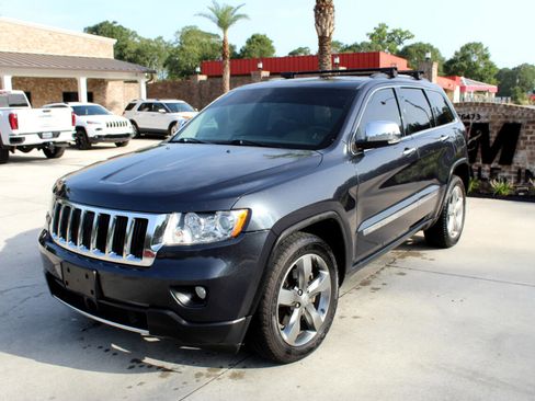 Used 2013 Jeep Grand Cherokee Limited w/ Advance Technology Group image 29