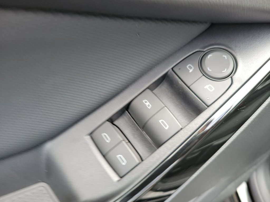 New 2027 Chevrolet Equinox LT FWD image 23