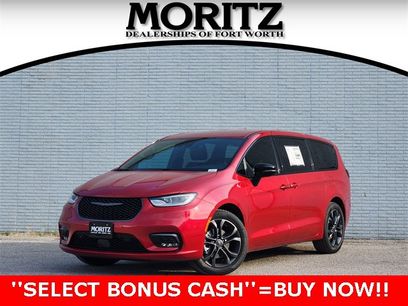 New 2026 Chrysler Pacifica Select