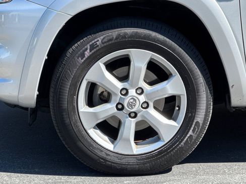 Used 2011 Toyota RAV4 Limited AWD/4WD image 35