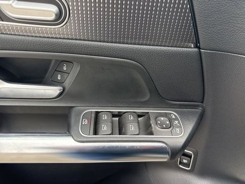 Used 2021 Mercedes-Benz GLA 250 4MATIC image 21