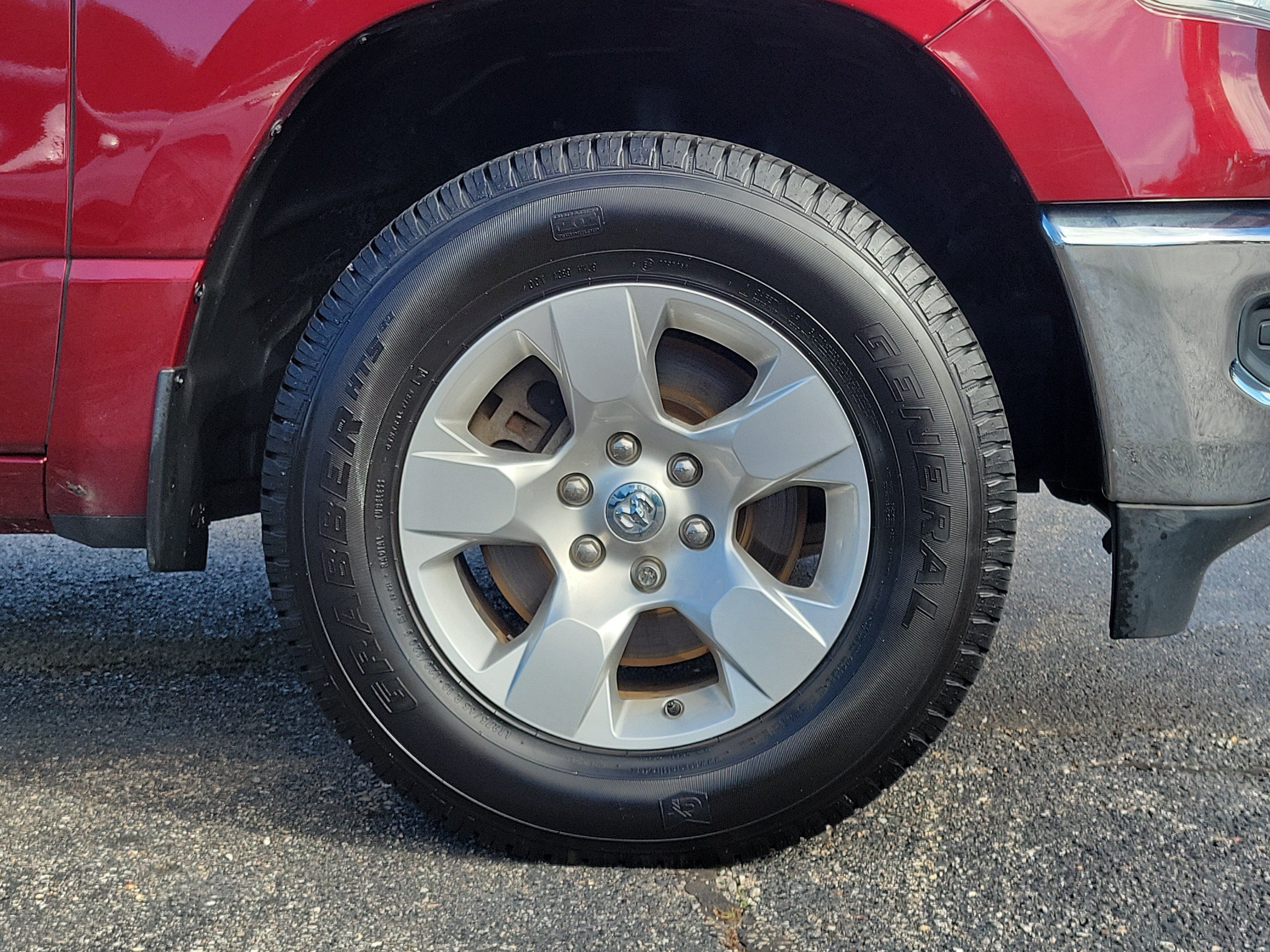 Used 2019 RAM 1500 Big Horn AWD/4WD image 5