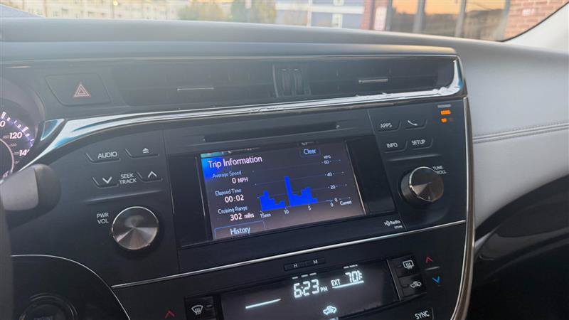 Used 2014 Toyota Avalon XLE Touring FWD image 29
