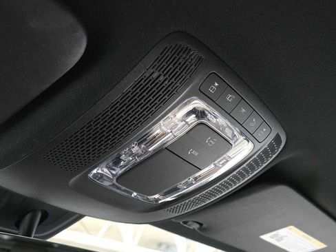 Certified 2022 Mercedes-Benz GLA 250 4MATIC image 33