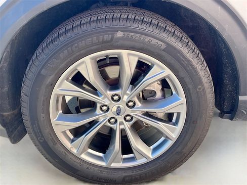 Used 2022 Ford Explorer Limited w/ Equipment Group 301A image 33