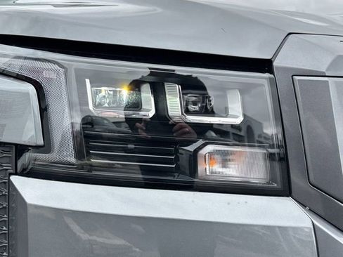 New 2026 Nissan Frontier SV AWD/4WD image 10