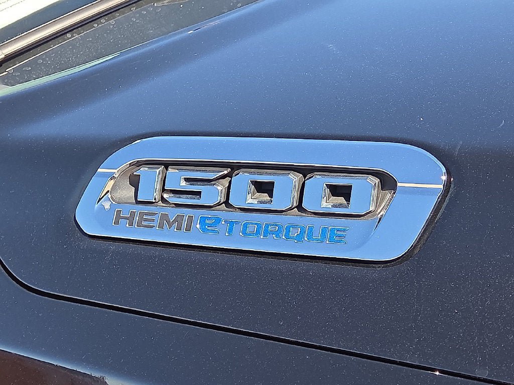 Used 2022 RAM 1500 Laramie AWD/4WD image 10