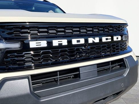 Certified 2025 Ford Bronco Sport Outer Banks w/ Outer Banks Tech Package+ AWD/4WD image 28