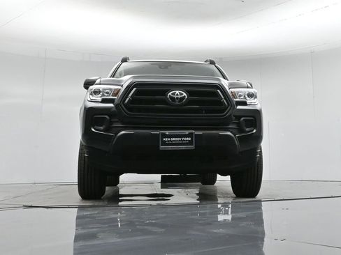 Used 2023 Toyota Tacoma SR image 46