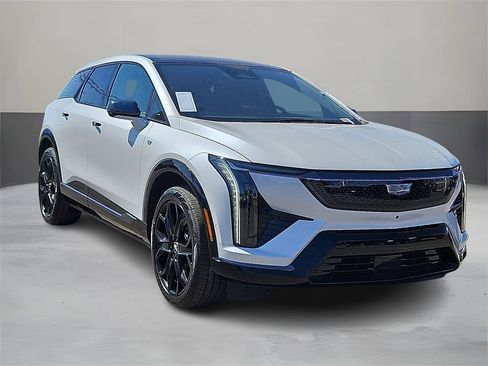 New 2025 Cadillac Optiq Sport 1 w/ LPO, ONYX Package image 6