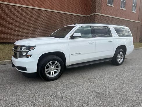 Used 2015 Chevrolet Suburban LT image 5
