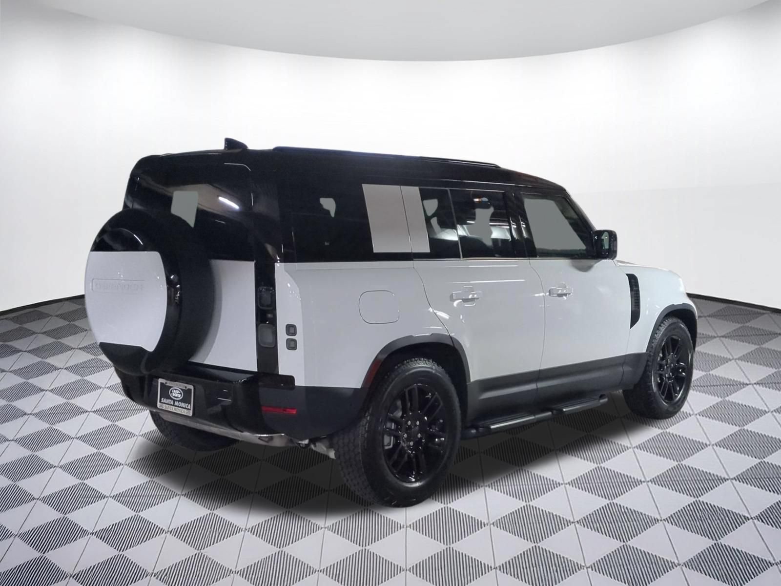 New 2026 Land Rover Defender 110 S AWD/4WD image 5