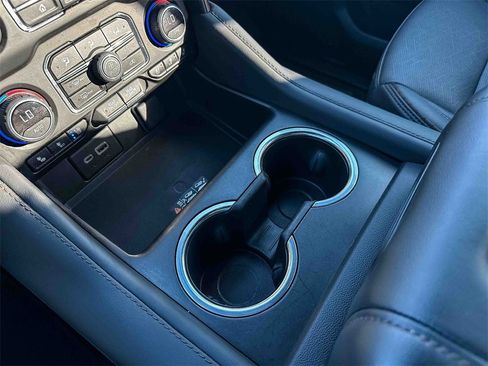 Used 2023 Chevrolet Tahoe High Country image 34