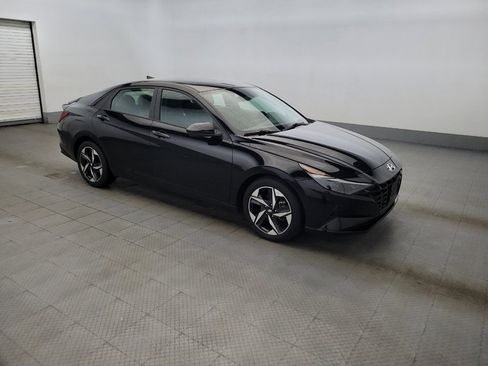 Used 2023 Hyundai Elantra SEL w/ Convenience Package FWD image 11