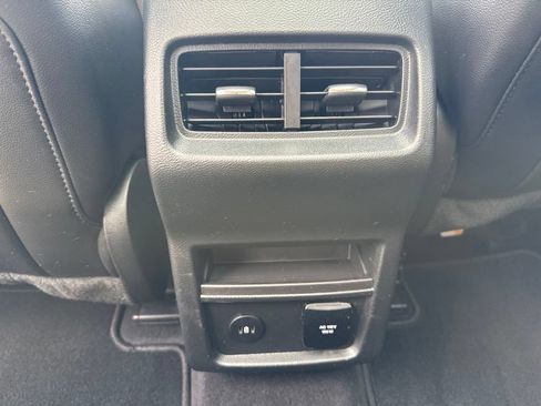 Used 2024 Ford Edge SEL w/ Convenience Package AWD/4WD image 11