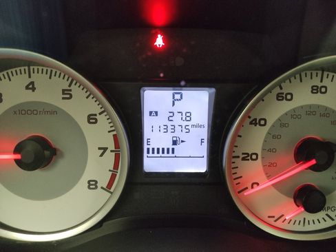 Used 2014 Subaru Impreza 2.0i Premium w/ All-Weather Package w/CVT AWD/4WD image 23