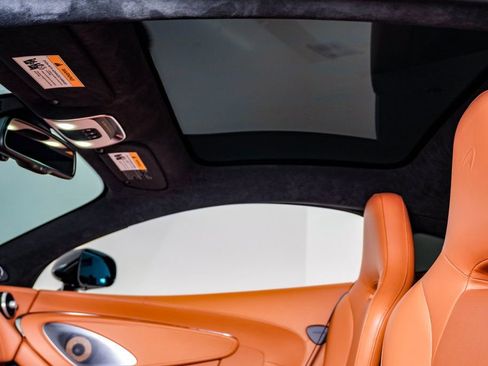 Used 2023 McLaren GT RWD image 22