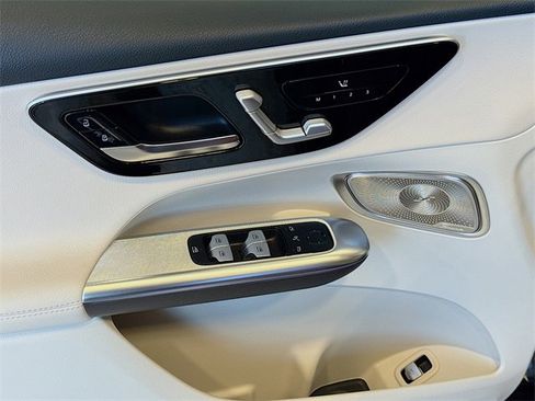 Certified 2025 Mercedes-Benz GLC 300 4MATIC image 18