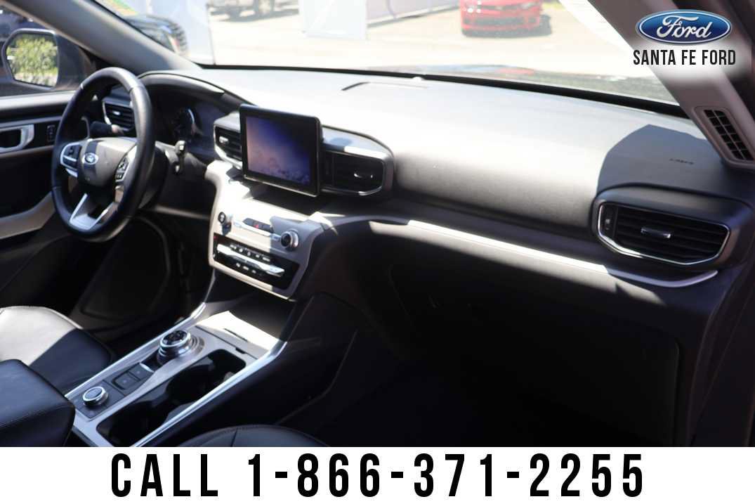 Used 2024 Ford Explorer XLT w/ Equipment Group 202A AWD/4WD image 35