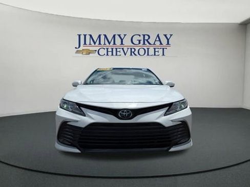 Used 2024 Toyota Camry LE FWD image 8