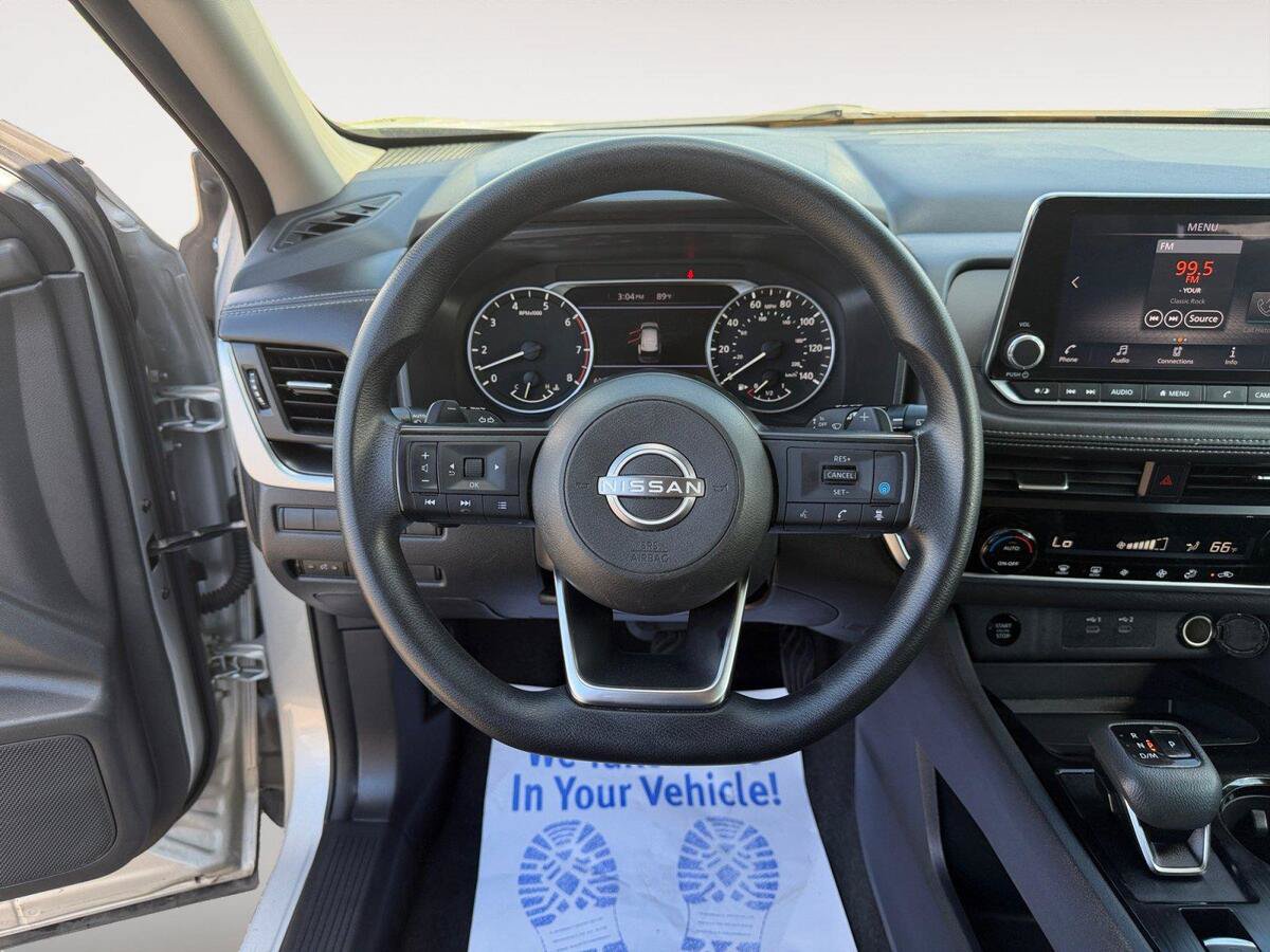 Used 2024 Nissan Rogue SV AWD/4WD image 12