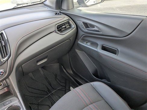 Certified 2022 Chevrolet Equinox RS image 18