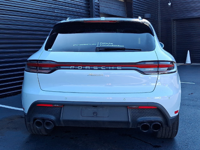 Certified 2025 Porsche Macan AWD/4WD image 6