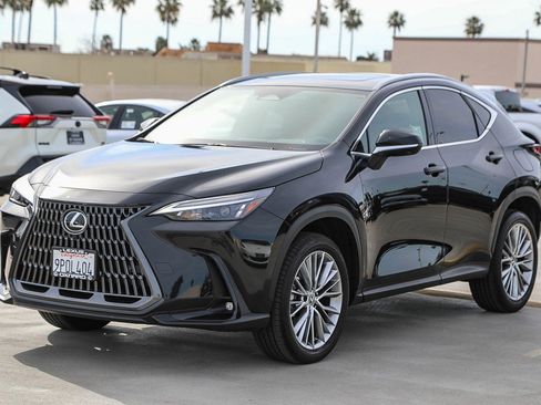 Used 2025 Lexus NX 350 AWD w/ Premium Package image 3