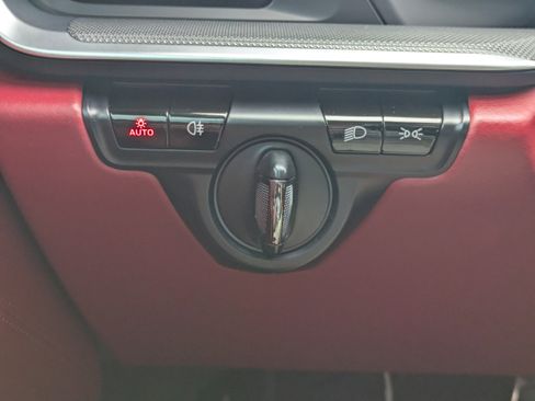 Used 2021 Porsche 911 Turbo image 32