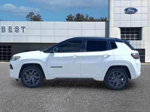 Used 2024 Jeep Compass Limited w/ High Altitude Package AWD/4WD image 8