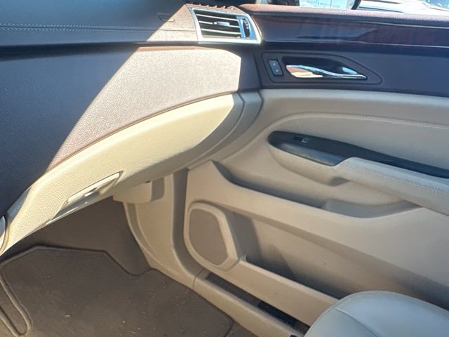 Used 2014 Cadillac SRX Luxury w/ Driver Awareness Package FWD image 23