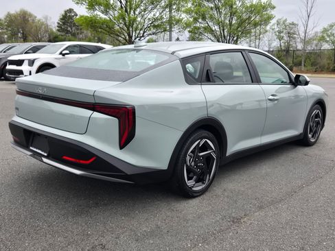 Used 2025 Kia K4 EX image 7