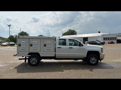 Used 2019 Chevrolet Silverado 2500 W/T AWD/4WD image 6