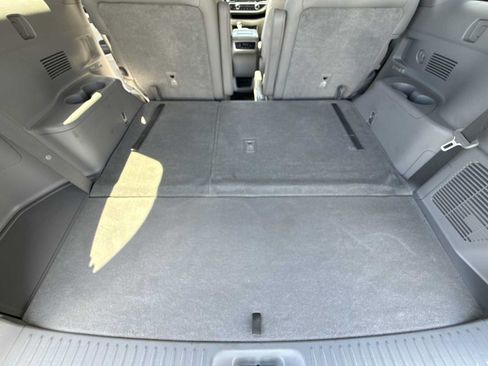 Used 2017 Toyota Highlander Limited FWD image 27