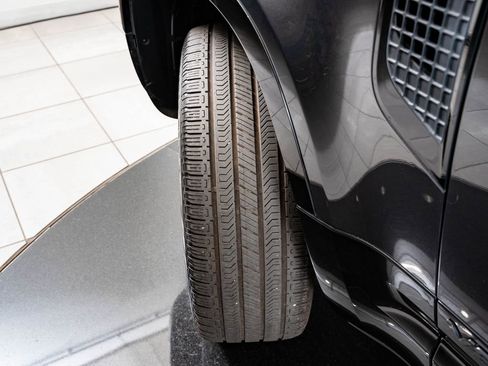 Used 2023 Land Rover Defender 90 V8 image 44