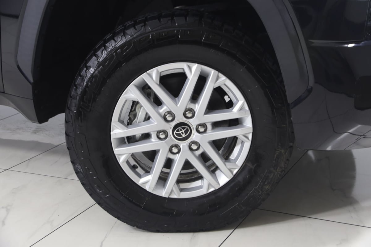 Used 2022 Toyota Tundra SR5 AWD/4WD image 13