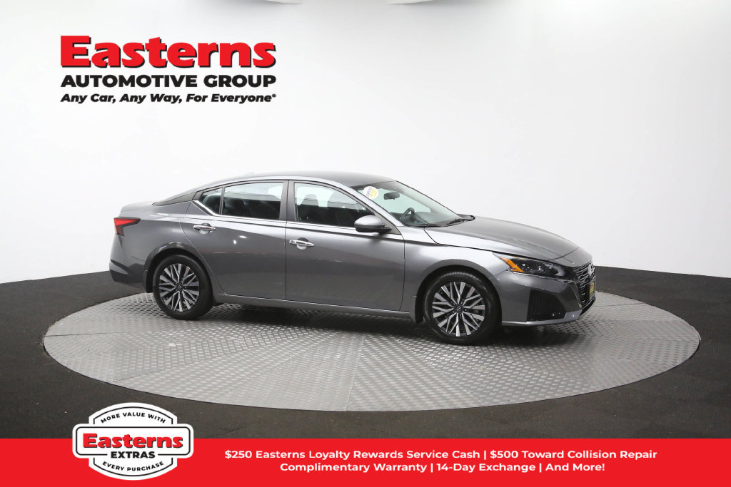 Used 2023 Nissan Altima 2.5 SV FWD image 49