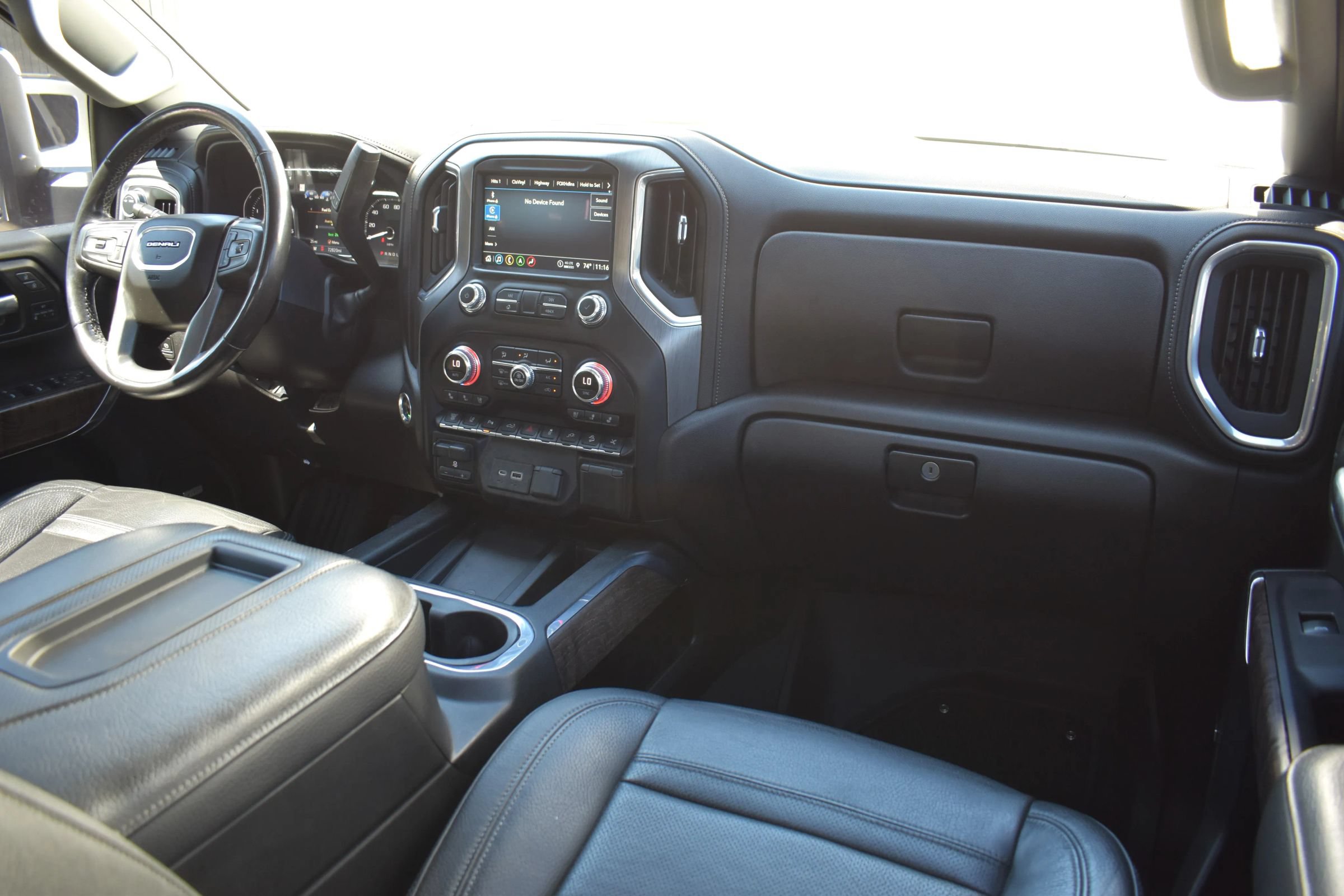Used 2021 GMC Sierra 3500 Denali w/ Denali Black Diamond Edition AWD/4WD image 16