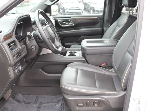 Used 2023 Chevrolet Suburban Premier AWD/4WD image 11
