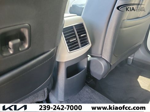 Certified 2025 Kia Sportage EX FWD image 15