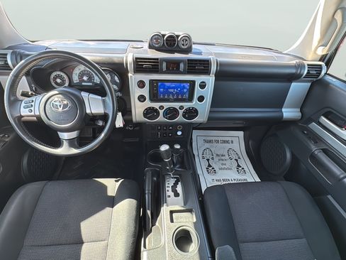 Used 2007 Toyota FJ Cruiser 4WD w/ Upgrade Pkg 2 image 30