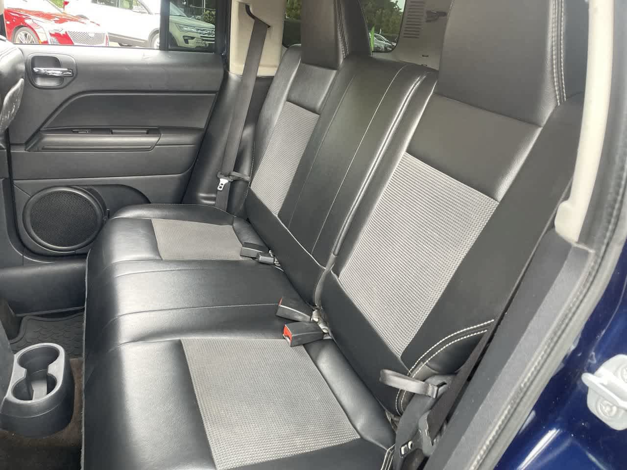 Used 2014 Jeep Patriot Latitude w/ Freedom Edition Package FWD image 18