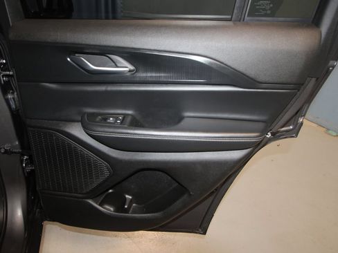 Used 2024 Jeep Grand Cherokee Altitude AWD/4WD image 25