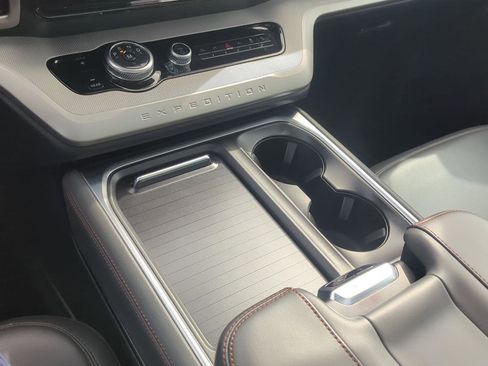 Used 2025 Ford Expedition Max Active image 22