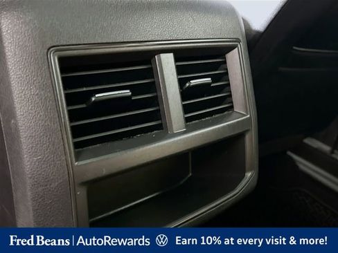 Used 2022 Volkswagen Atlas Cross Sport SEL R-Line AWD/4WD image 32
