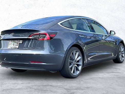 Used 2018 Tesla Model 3 Long Range RWD image 2