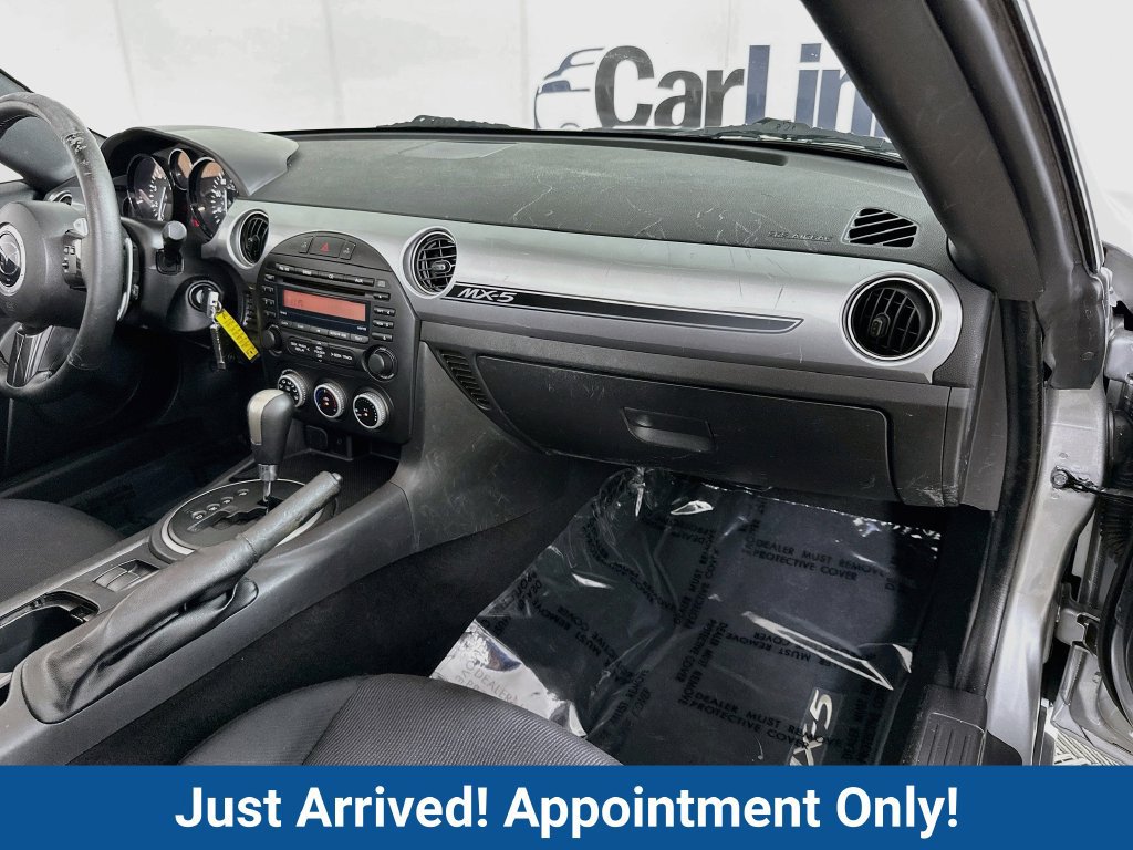 Used 2014 MAZDA MX-5 Miata Club RWD image 25
