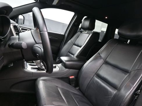 Used 2018 Jeep Grand Cherokee Limited image 9