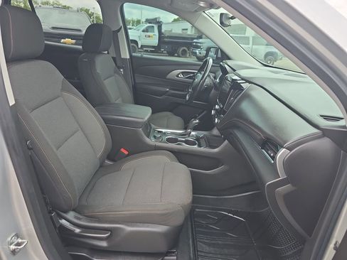 Used 2018 Chevrolet Traverse LT FWD image 20